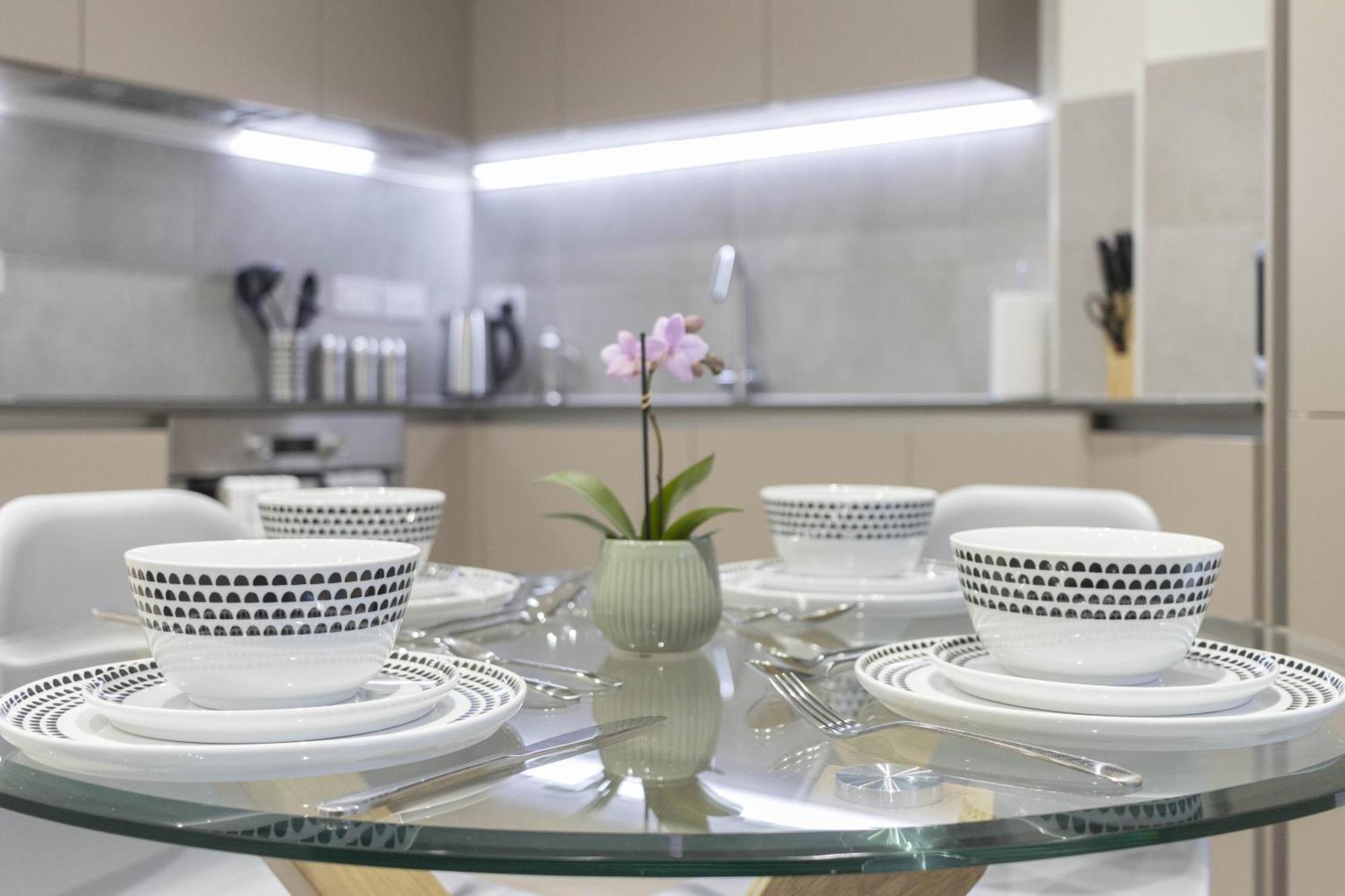 Linacre 1&2 - One And Two Bed Flat Behind The Cathedral With Free Parking And Fast Wifi Apartment *