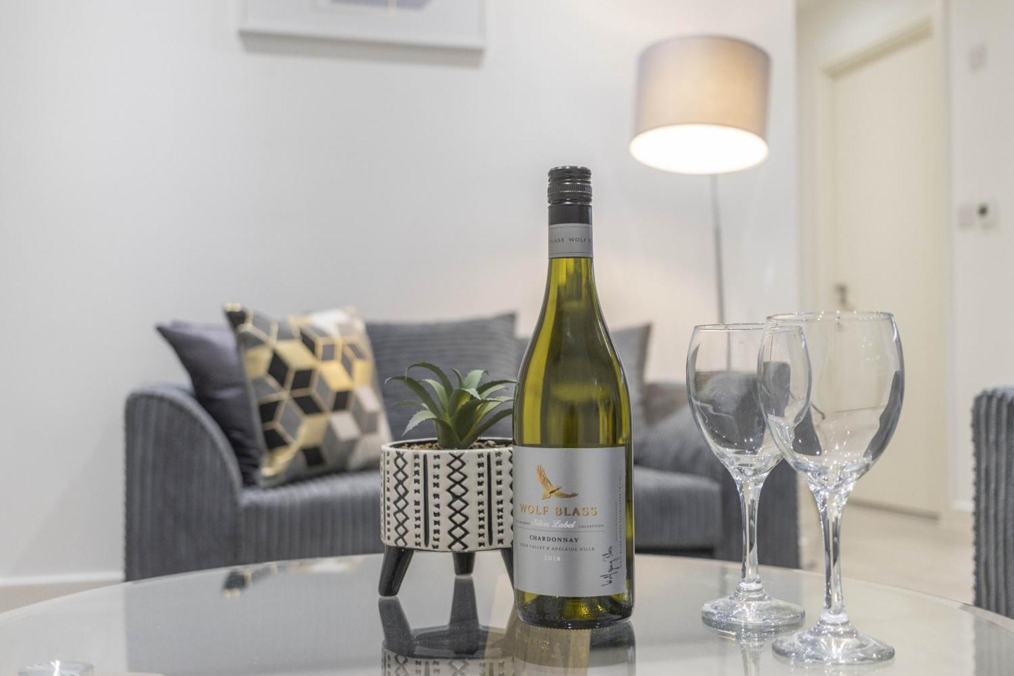 Linacre 1&2 - One And Two Bed Flat Behind The Cathedral With Free Parking And Fast Wifi